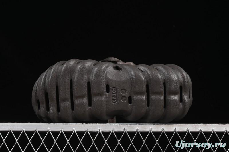 Crocs Bobs Flat Heel Closed Toe Slip-On Beach Clog Sandals - B.D4