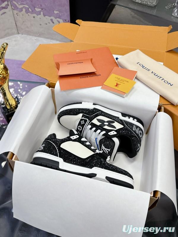 2025 Unisex Louis Vuitton Black White Leather Canvas Plimsolls Handmade Rhinestones AS00400