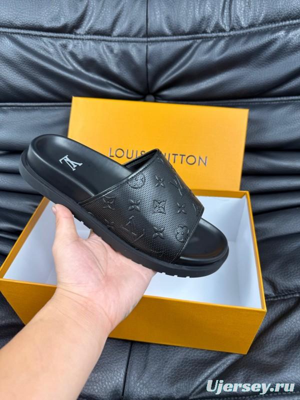 2025 Men Louis Vuitton Black Leather Slippers AS00170