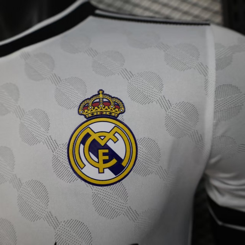 Player Version 25/26 Real Madrid White with Geometric Pattern Jersey