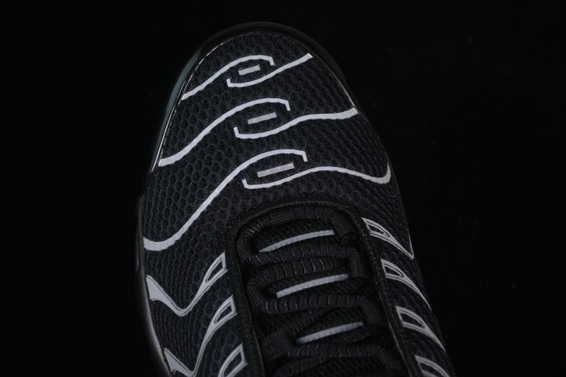 Nike Air Max Plus Retro Running Shoes with Air Cushion - HQ3029-001