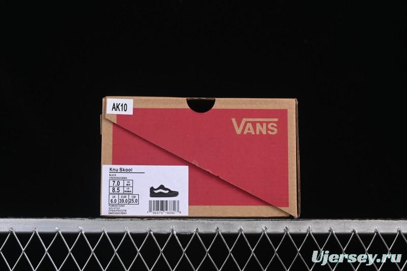 Vans Knu Skool Low-Top Suede Skate Shoes - VN0009QCBMA