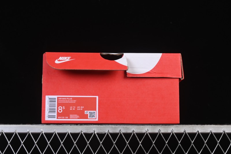 Nike Air Max Plus Retro Running Shoes with Air Cushion - 604133-139