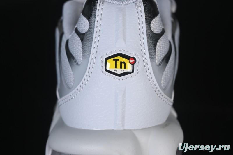 Nike Air Max Plus Retro Running Shoes with Air Cushion Technology - 852630-021