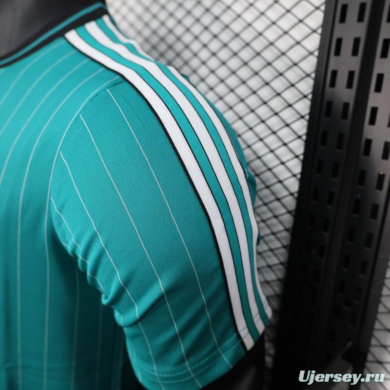 Player Version 25/26 Liverpool  Adidas Original Blue Jersey