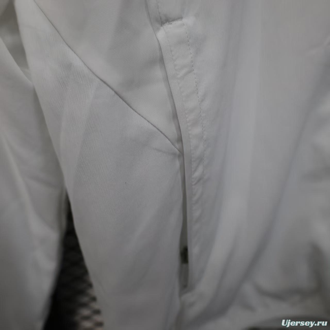 25/26 Real Madrid WHITE Windbreaker (with Inner Lining)