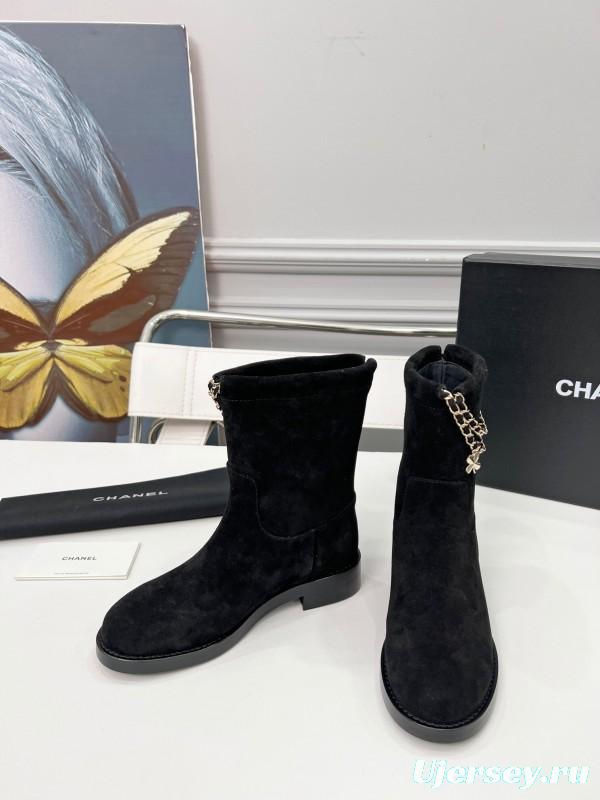 Chanel 2025 SS Quilted Leather Chain CC Emblem Flat Ankle Boots - LY00400