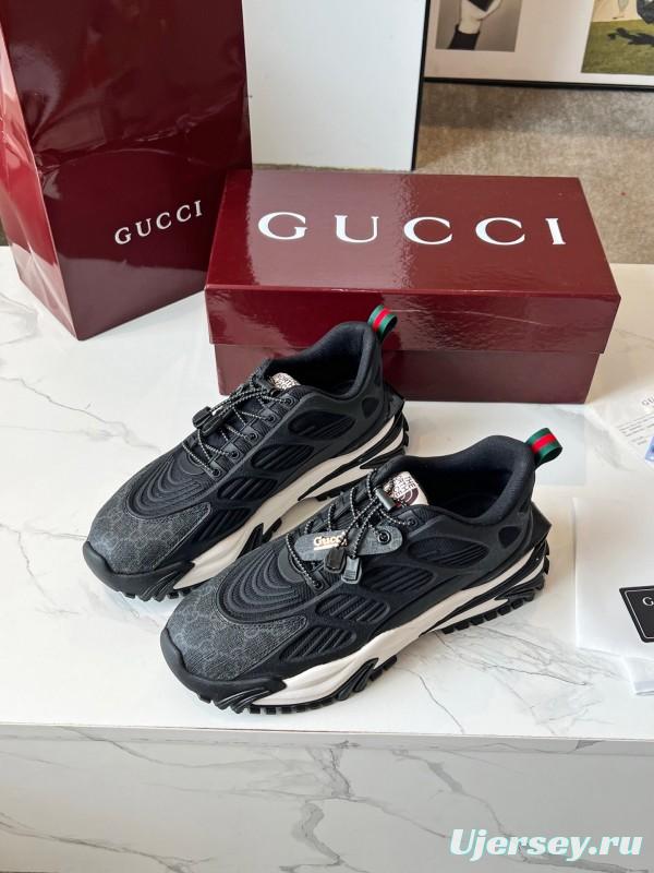 Gucci 2.0 Sneakers with Reflective Stripes and Retro Design - LY00320