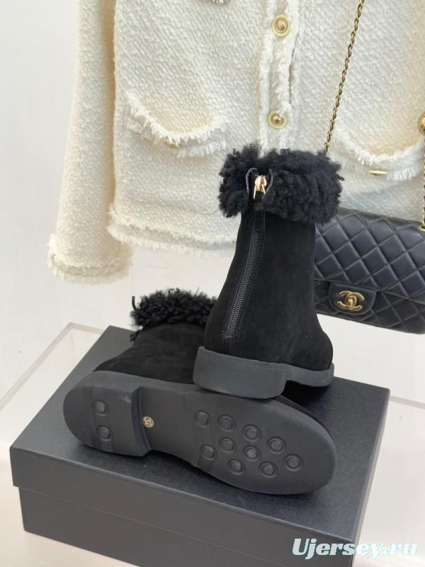Chanel 25K Series Two-Tone CC Fur Snow Boots - KFY00300