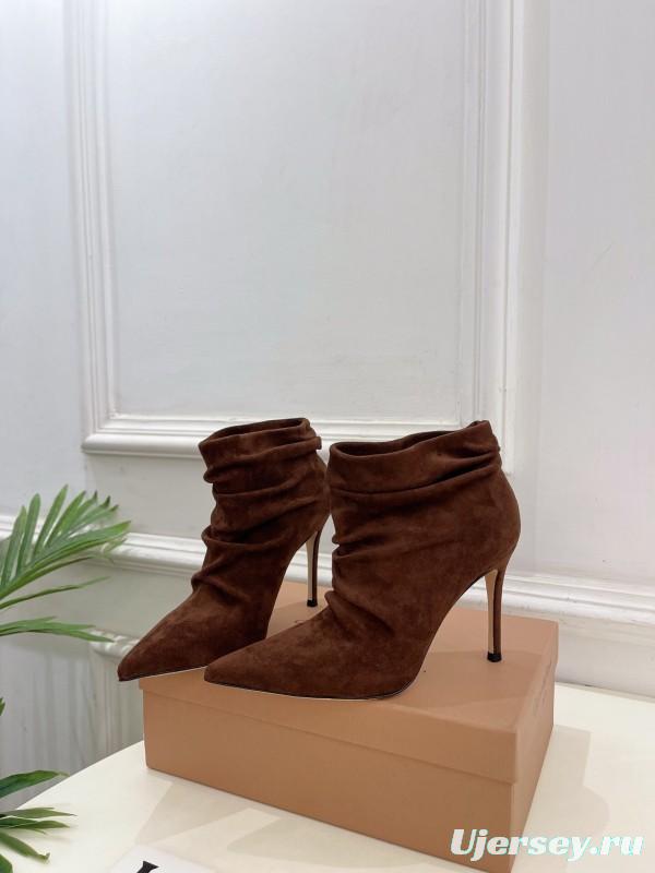 Gianvito Rossi Fall/Winter 2025 GR Pointed Toe Retro Pleated High Heel Ankle Boots - KFY00340