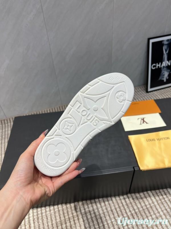 Louis Vuitton Fall/Winter 2025 Snow Boots Round Toe Thick Sole - KFY00310