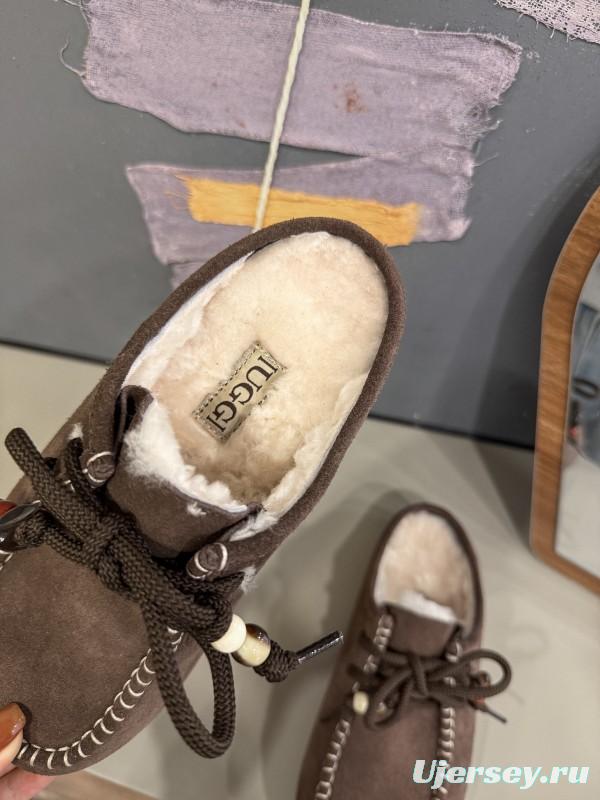 UGG 2025 Spring/Summer Collection Plush Wool Slippers with Vintage Buckle - KFY00240