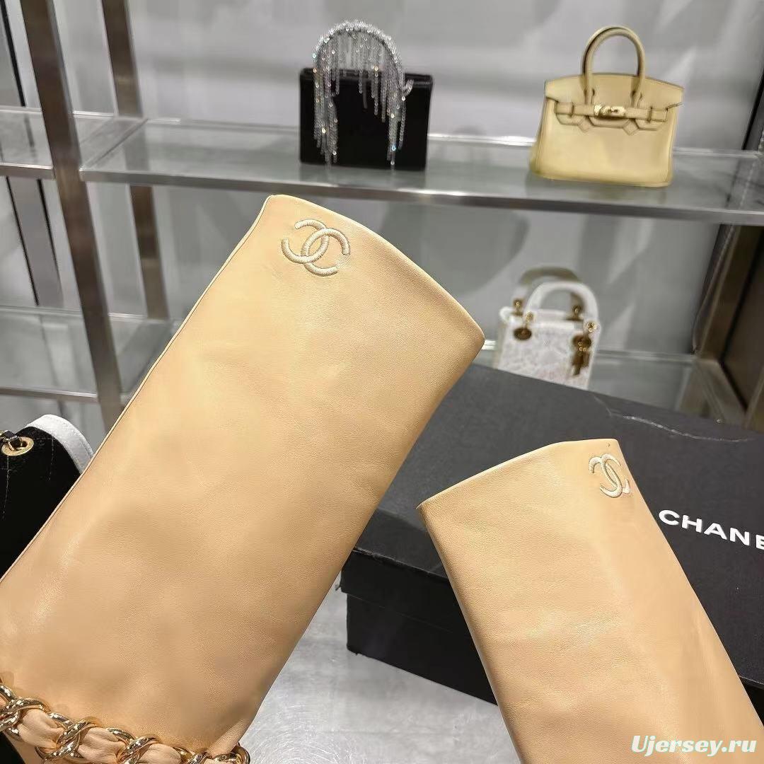 Chanel 2025/SS Autumn/Winter Runway Turned-Cuff Large Chain Block Heel Boots - LY00510