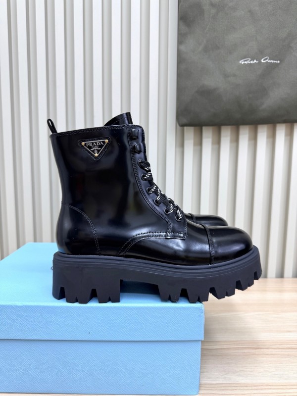 Prada 2025 SS Platform Martin Boots with Classic Triangle Logo - LY0350