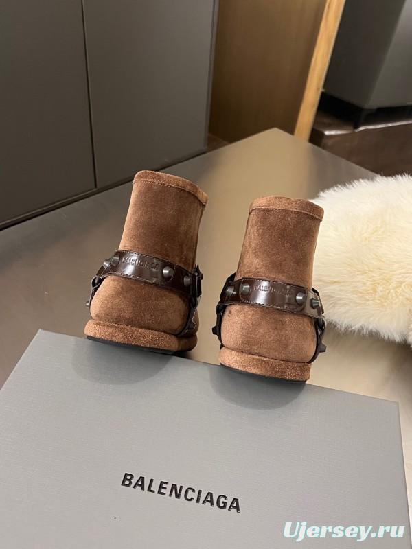 Balenciaga Fall Winter 2025 Buckle Studded Snow Boots - LY00300