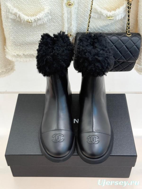 Chanel 25K Series Two-Tone CC Fur Snow Boots - KFY00300
