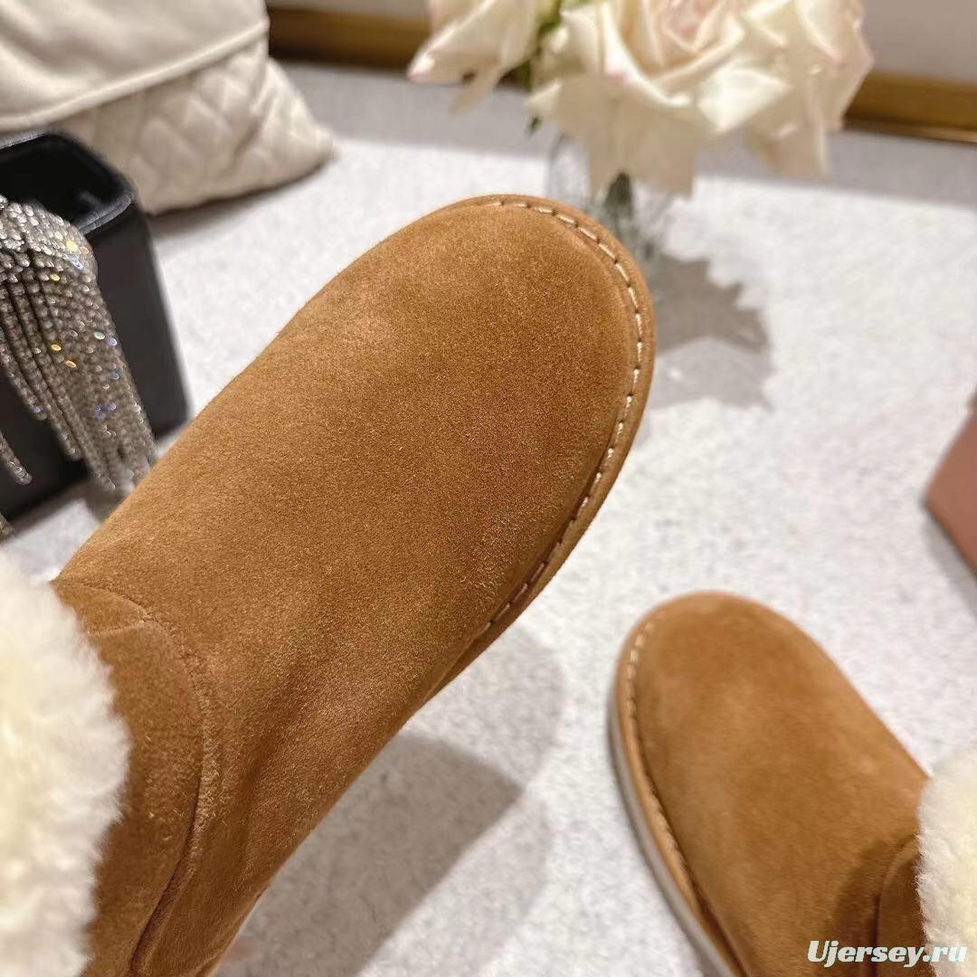 MIU MIU Snow Boots with Shallow Cut Design and Anti-Slip Sole - LY00300