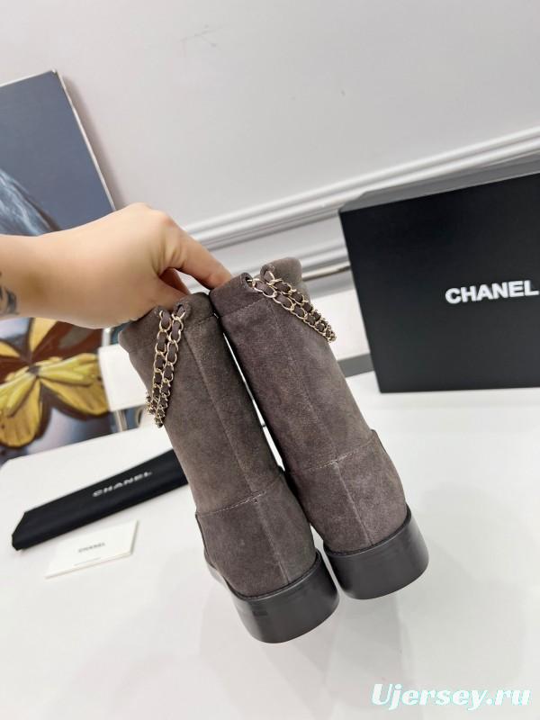 Chanel Spring/Summer 2025 Quilted Leather Chain CC Four-Leaf Clover Flat Ankle Boots - LY00400