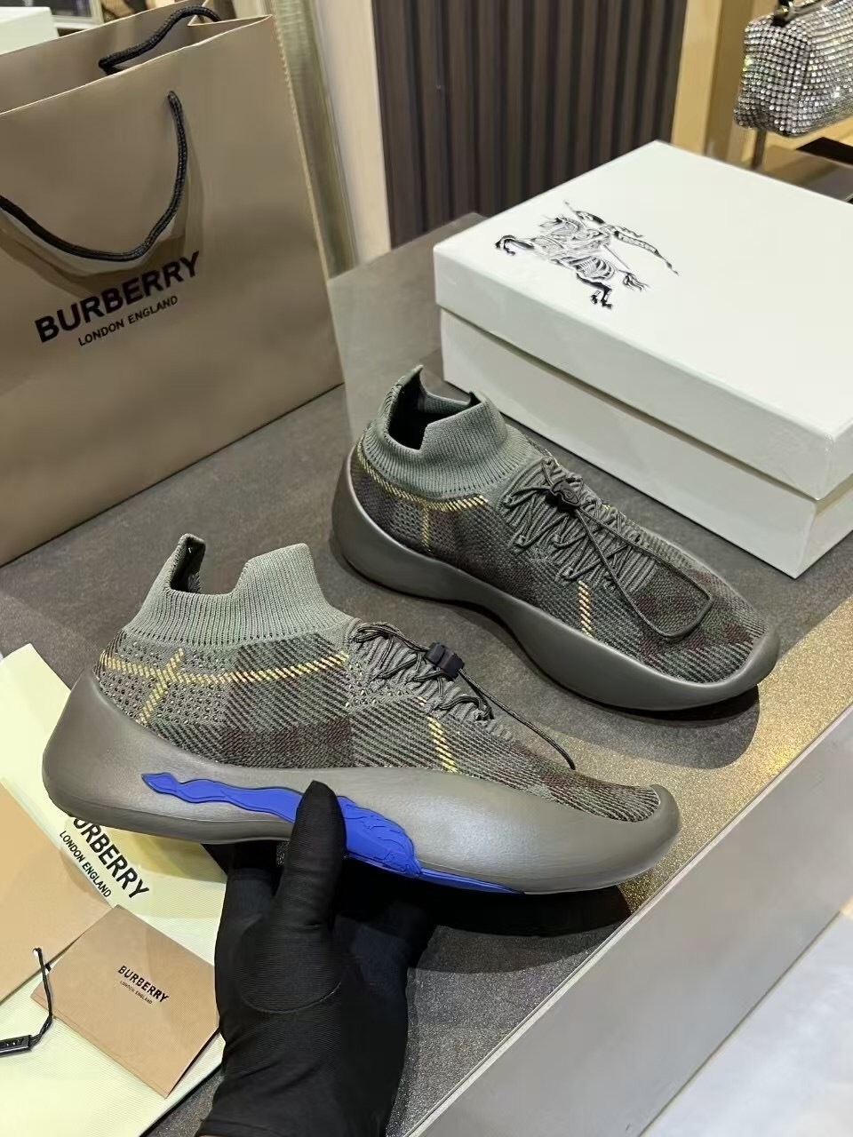 Burberry 2025 SS Italian-Made Sneakers - KFY00280