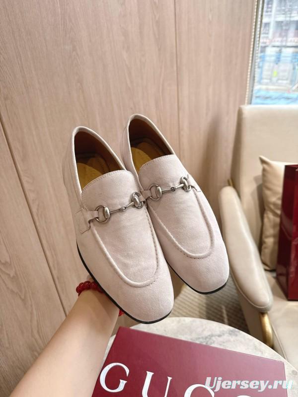 Gucci Leather Loafers with Horsebit Detail - LY00330