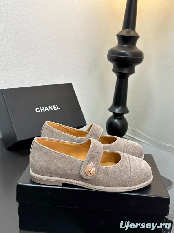 Chanel Quilted Design Slip-On Sandals - KFY00280