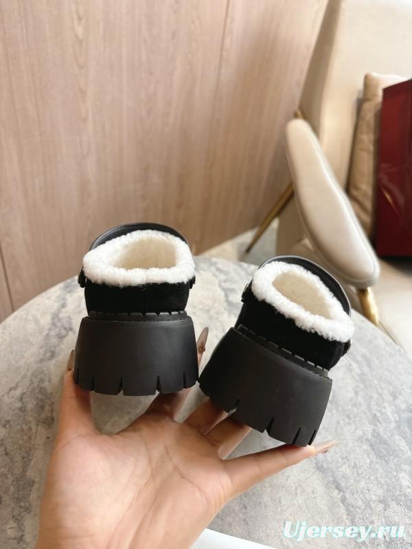 Gucci Mule Shoes with Horsebit Detail and Suede Wool Upper - LY00320