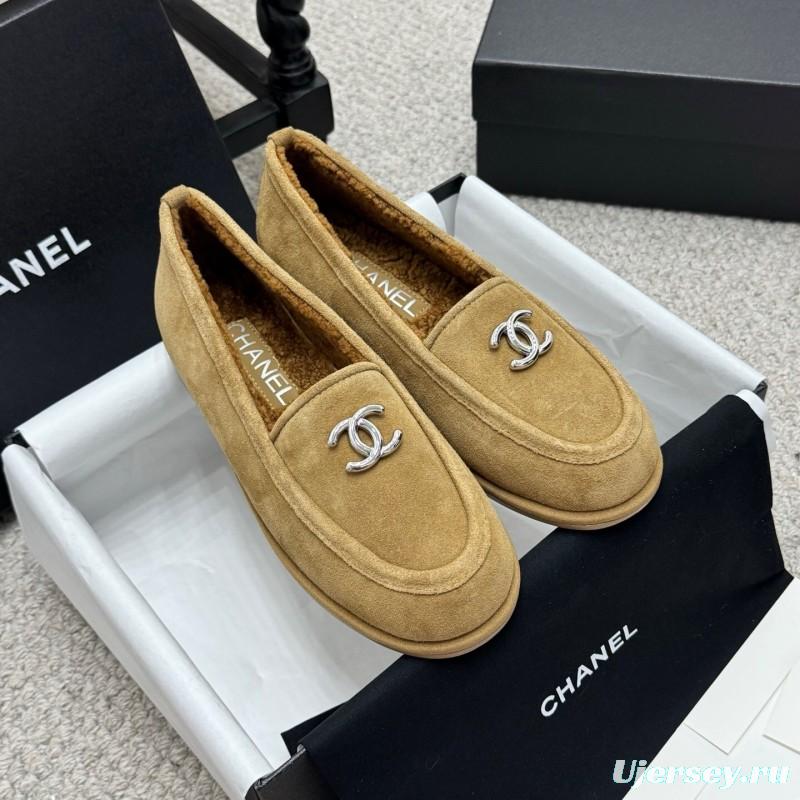 Chanel 2025 SS Teddy Fur Loafers with Double C Logo - KFY00300