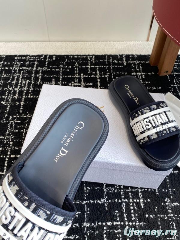 Dior Spring Summer 2025 Latest Ultra-Light Foam Sole Beach Sandals - KFY00260