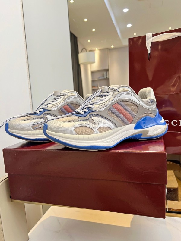 Gucci 2025/SS 2.0 Sneakers with Retro-Futuristic Design and Reflective Stripes - LY00460