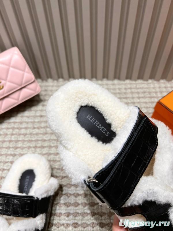 H Sandals 2025 SS Collection Lightweight Summer Flip Flops - LY00280