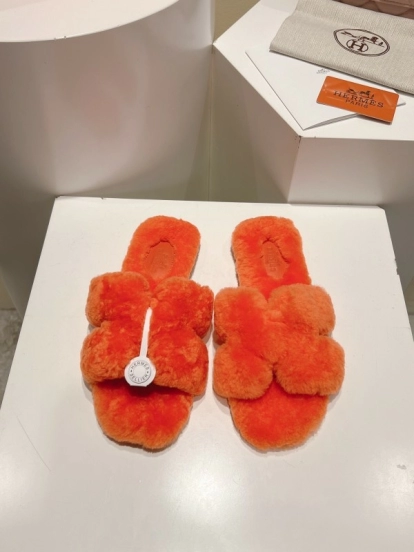 Hermès Autumn Winter Flat Fur Slippers - LY00240