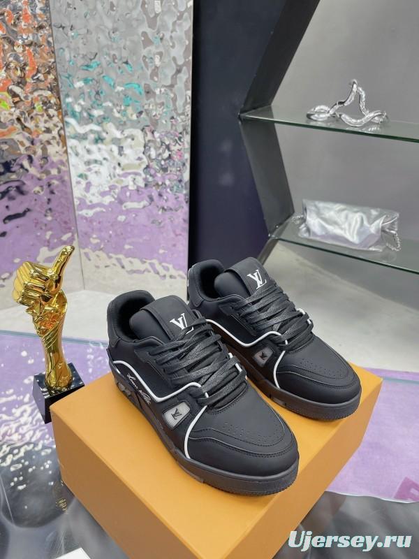 Louis Vuitton LV Trainer Maxi Sneakers with Multi-Color LED Charging Cable - AS00660