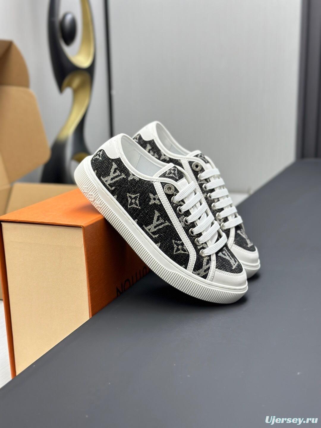 Louis Vuitton Time Out Series Monogram Animal Print Casual White Sneakers - AS00260