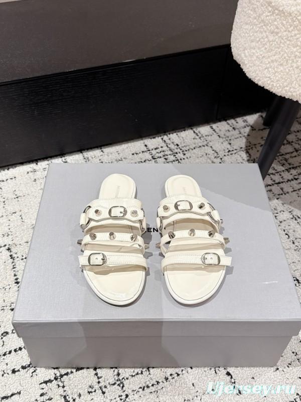 Balenciaga Cagole Metal Studded Sandals Series - KFY00260