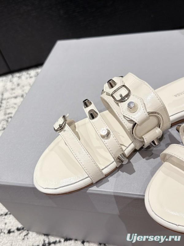Balenciaga Cagole Metal Studded Sandals Series - KFY00260