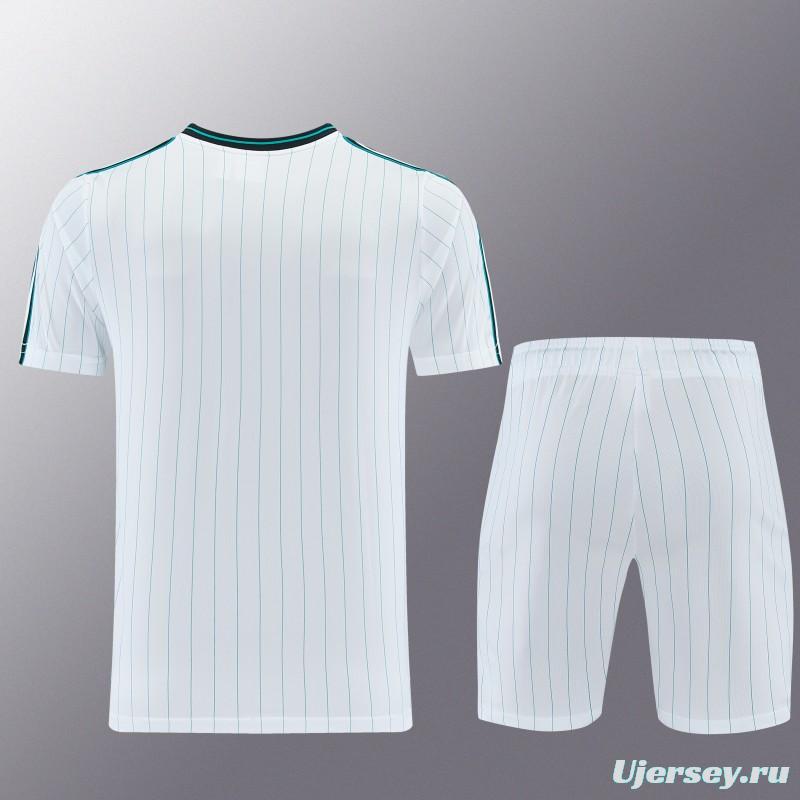 26/27  Liverpool White Short Sleeve+Soccer Shorts