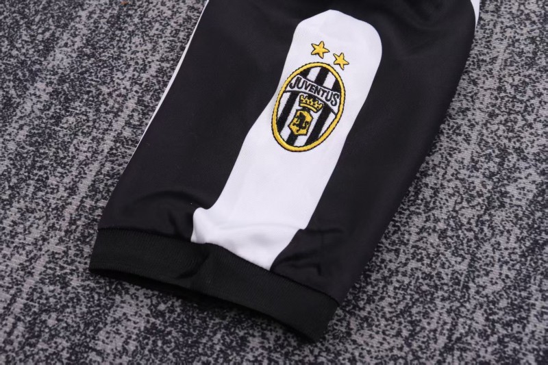 Retro Kids 97/98  Juventus Home Jersey