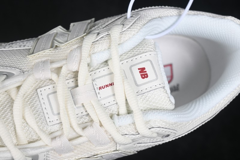 New Balance 1906 Running Shoes with Retro Dad Style and Arch Support - U19066KA