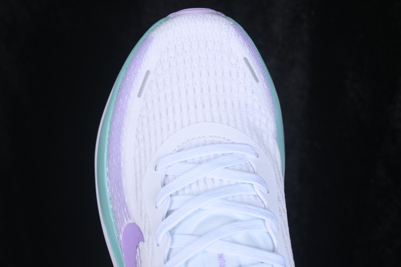 Nike Journey Run Low-Top Running Shoes with Cushioning and Traction - CN1136-100