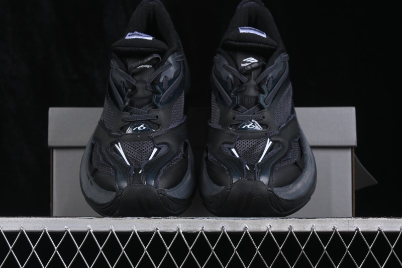 Balenciaga Jet Embossed Print Round-Toe Thick-Sole Low-Top Dad Sneakers - WMRTN1000