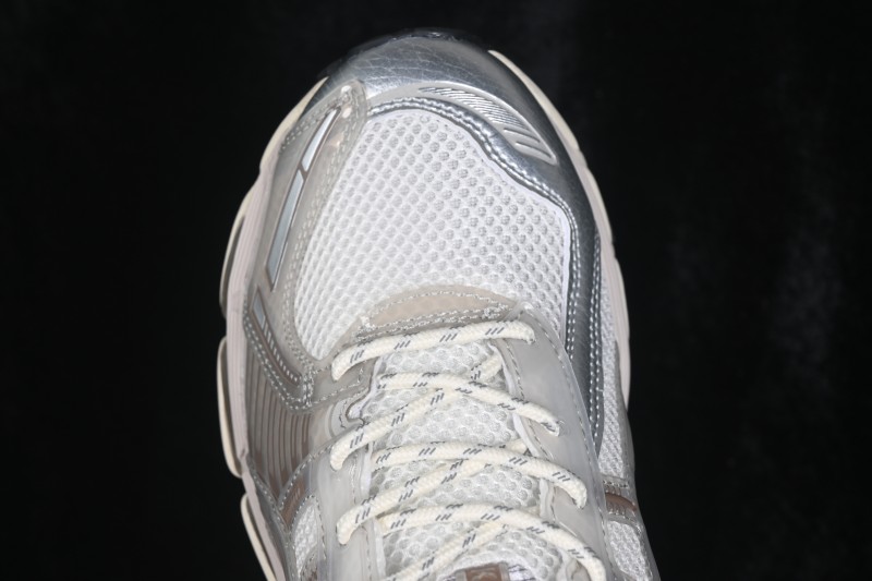 Asics Gel-Nimbus 12.1 Retro Breathable Cushioned Running Shoes for Men - 1203B144-100