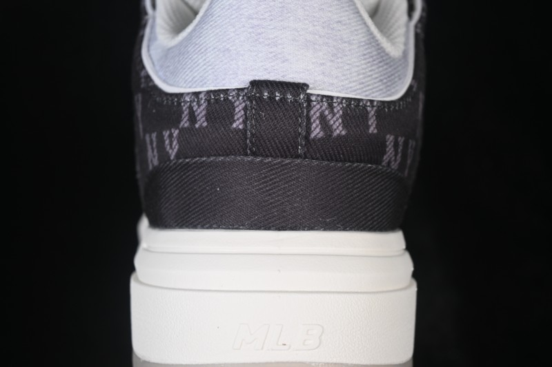 New York MLB Chunky Liner Pocket Monogram High-Top Thick-Soled Running Sneakers - 3ASXMDM6N50BKS