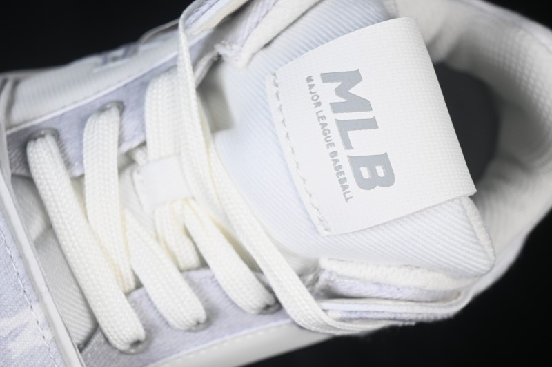 NY MLB Chunky Liner Pocket Monogram New York Yankees Thick Sole Casual Running Shoes - 3ASXMDM6N50GRS