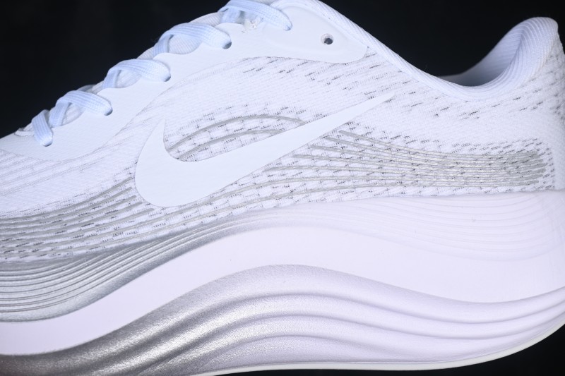 Nike Journey Run Low-Top Running Shoes with Cushioning Anti-Slip Wear-Resistant Design - FB7765-001