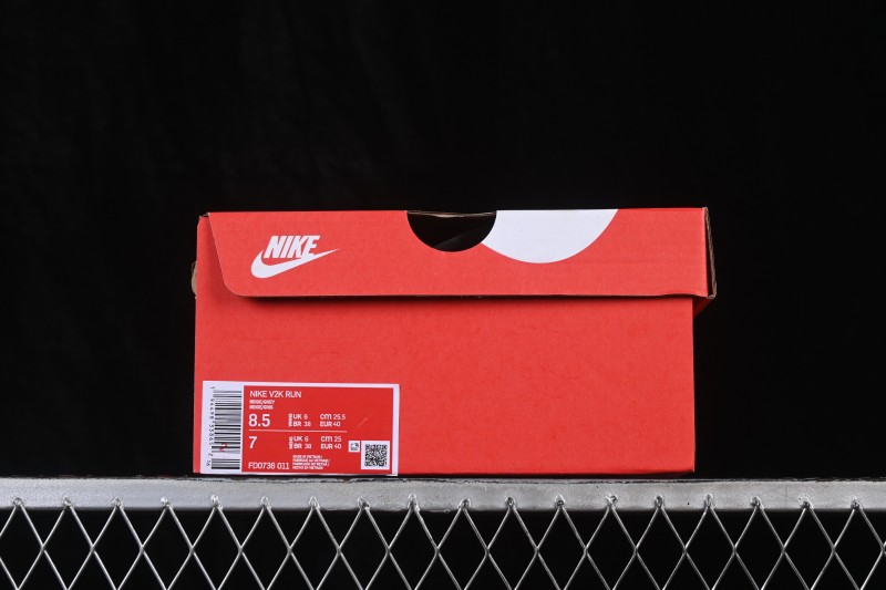 Nike V2K Run Retro Low-Top Running Shoes with Cushlon Cushioning - FD0736-011