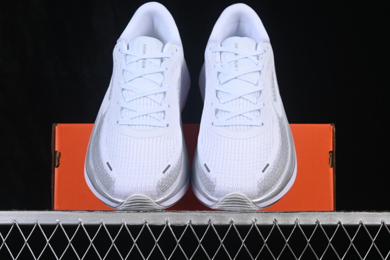 Nike Journey Run Low-Top Running Shoes with Cushioning Anti-Slip Wear-Resistant Design - FB7765-001