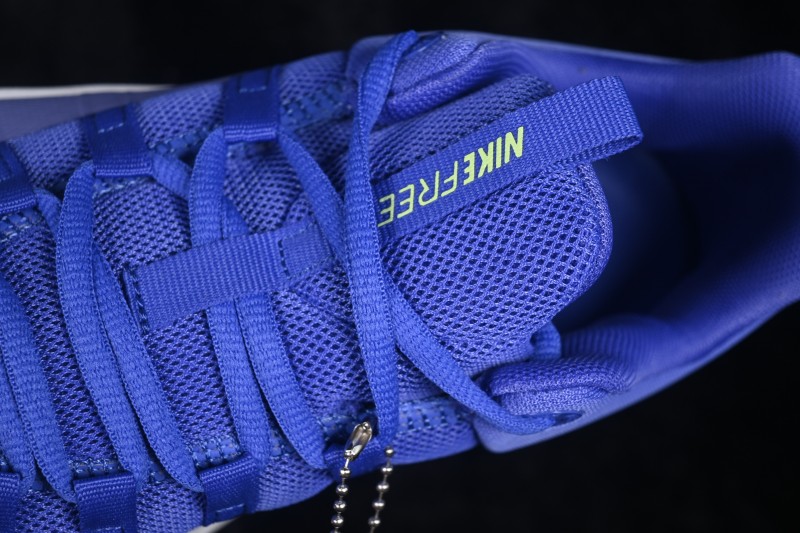 Nike Free Metcon 7 Training Shoes with Breathable Mesh and Cushioned Sole - II7406-103