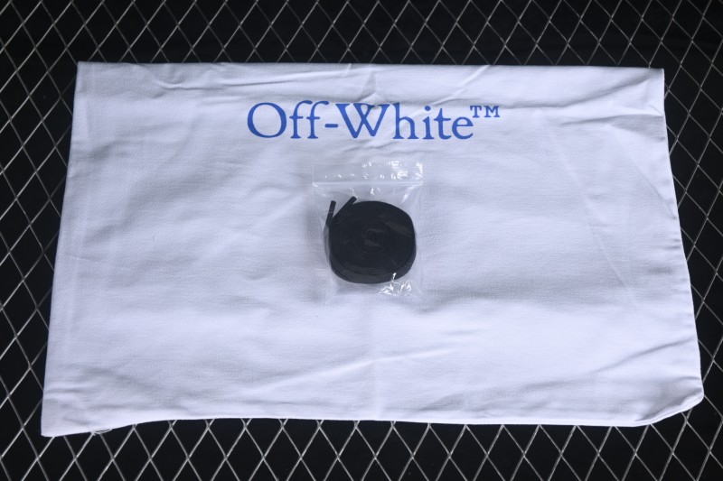 Off-White Out of Office Low-Top Skateboarding Shoes in Off-White Gum Black - WME5