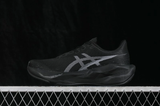 Asics Novablast 6 Retro Breathable Cushioned Running Shoes for Men - 1011C243-002