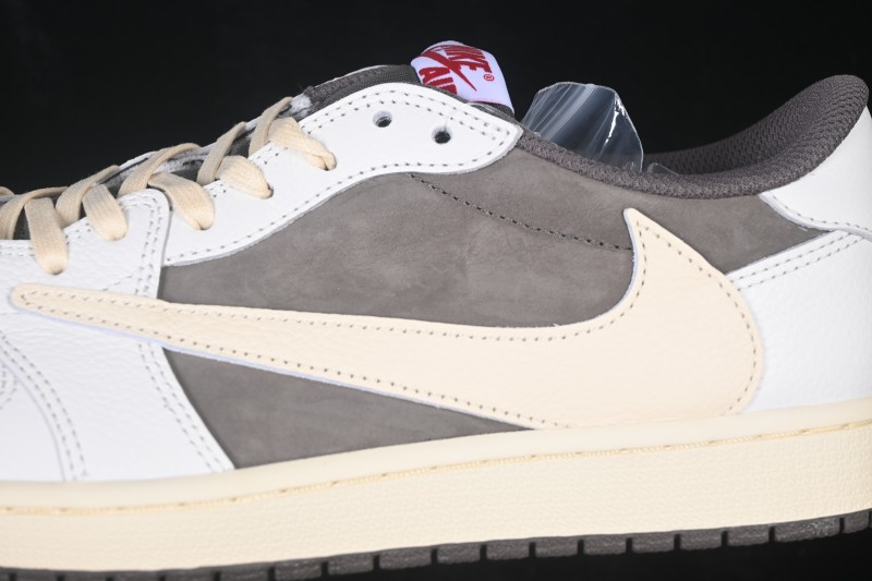 Nike Travis Scott x Air Jordan 1 Low OG Retro Sneakers with Reversed Swoosh Design - DM7866-162